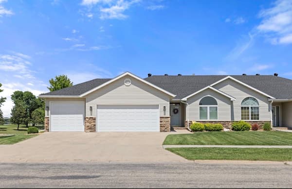 Open house at 3410 Village Green Drive, Moorhead $469,900 3 bed 3 bath