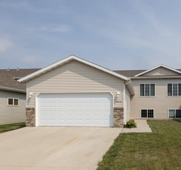 Twin Home for sale at 2524 31st Avenue S, Moorhead, MN $263,362 3 bed 2 bath 1,860 sqft — MLS# 7115278