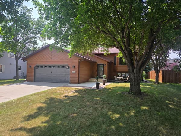 Open house at 2522 34th Avenue S, Fargo $349,500 4 bed 2 bath