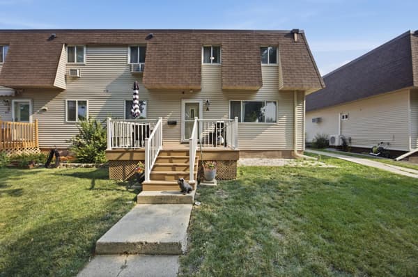 (TH) Quad/4 Corners for sale at 974 5th Avenue W, West Fargo, ND $179,000 2 bed 2 bath 1,632 sqft — MLS# 7117193 (TH) Quad/4 Corners for sale at 974 5th Avenue W, West Fargo, ND $179,000 2 bed 2 bath 1,632 sqft — MLS# 7117193