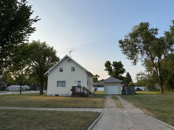 Single Family for sale at 1706 N 4th Avenue, Moorhead, MN $169,000 4 bed 2 bath 1,720 sqft — MLS# 7118005