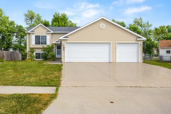 Single Family for sale at 1860 Huntington Lane, West Fargo, ND $373,000 6 bed 2 bath 2,464 sqft — MLS# 7118025 Single Family for sale at 1860 Huntington Lane, West Fargo, ND $373,000 6 bed 2 bath 2,464 sqft — MLS# 7118025
